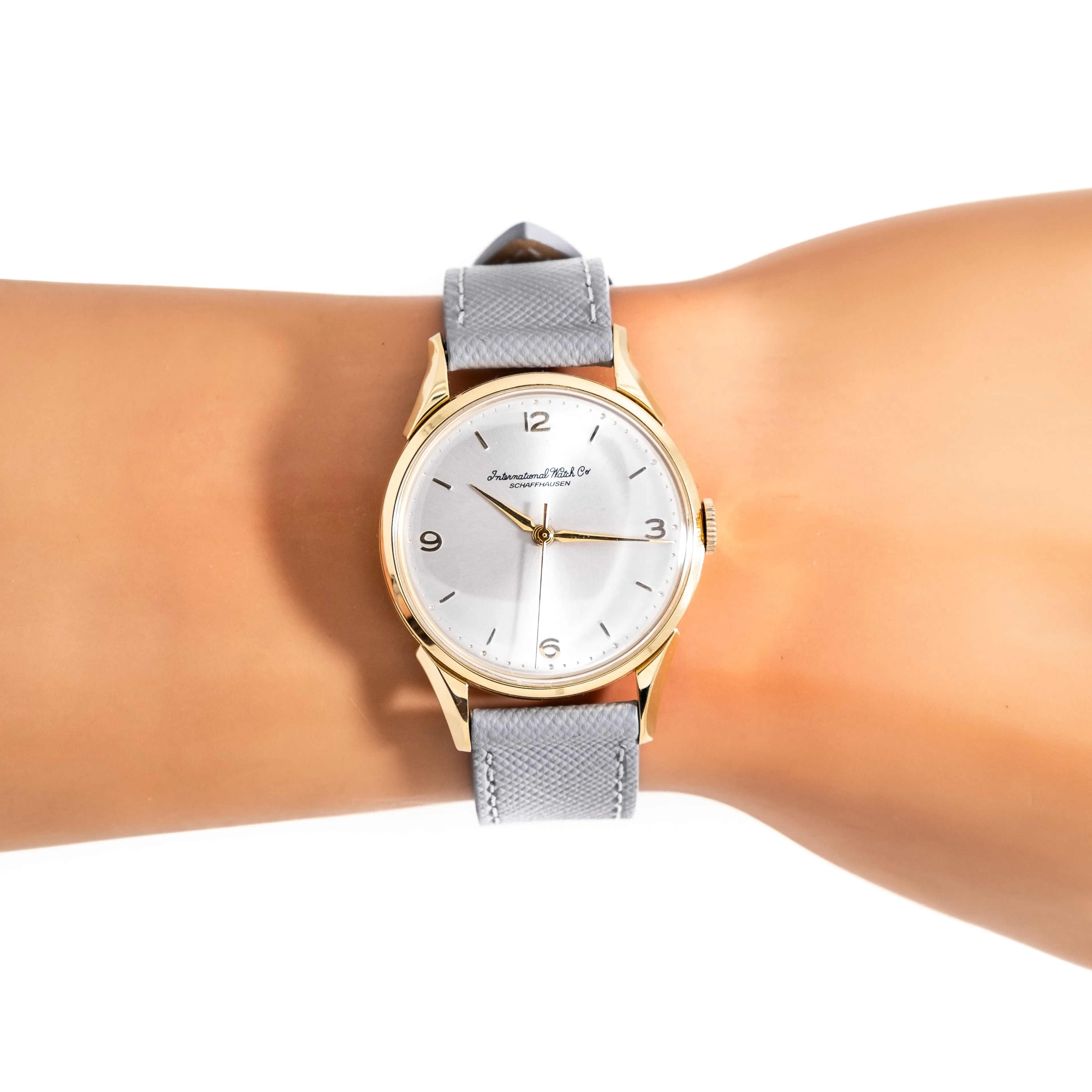 1957 Vintage IWC C 89 in Solid 18k Yellow Gold ( #14309)