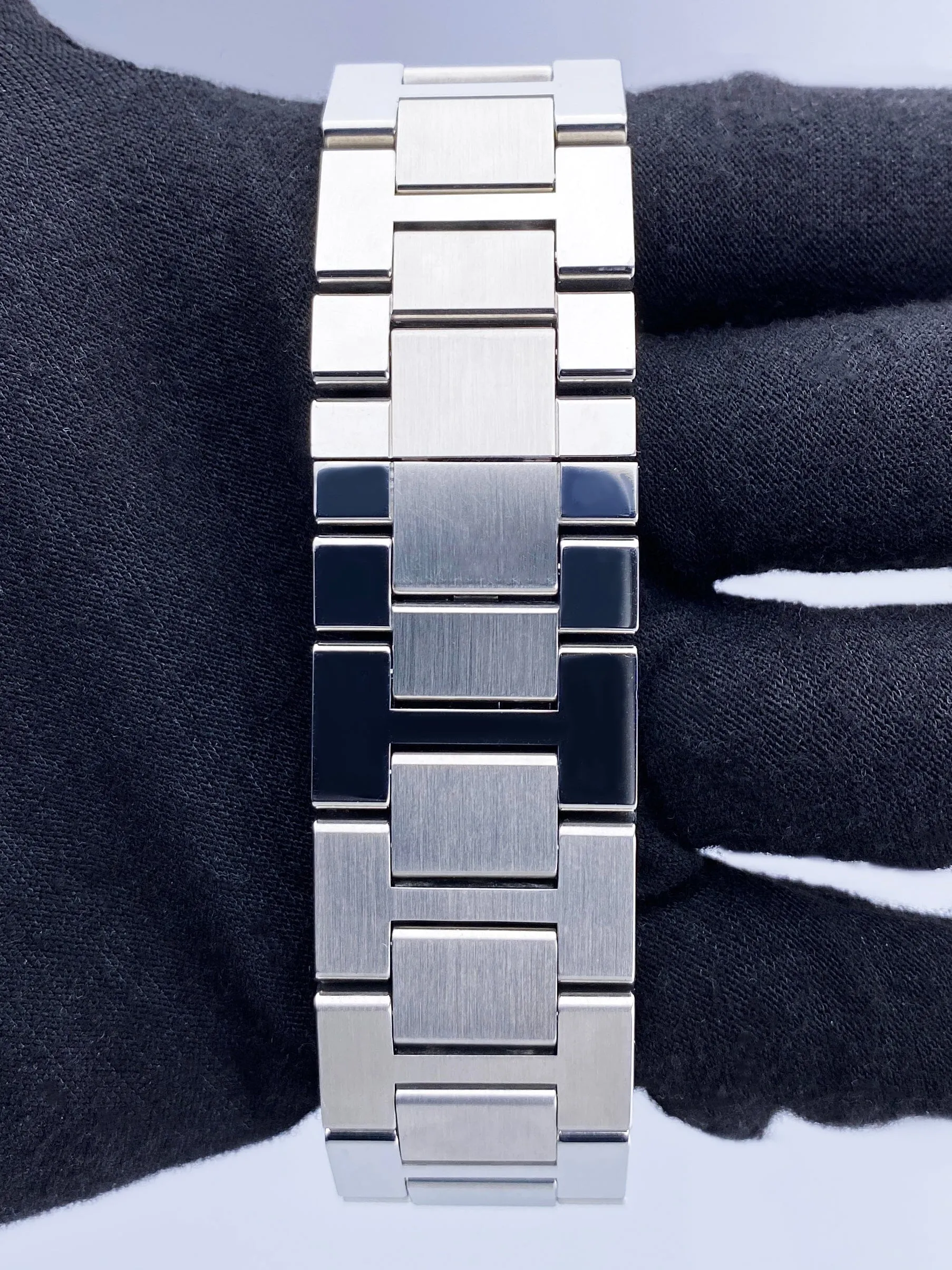 Cartier Tank Solo XL W5200028 Stainless Steel Mens Watch Box Papers