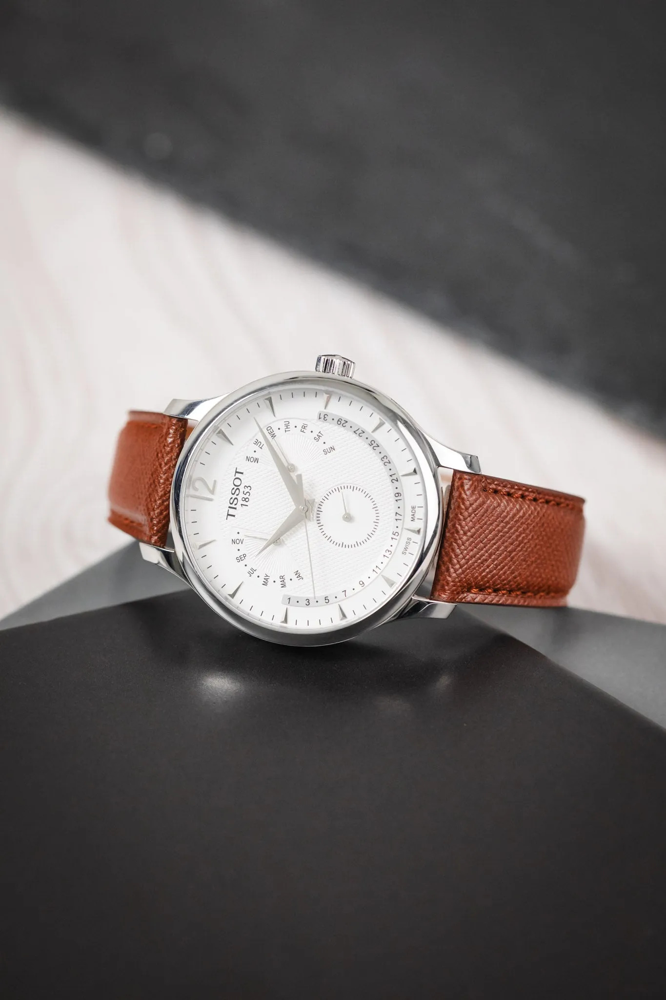 Classic Saffiano Leather Watch Strap in Cognac