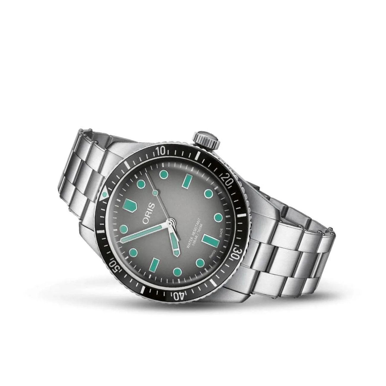 DIVERS SIXTY-FIVE