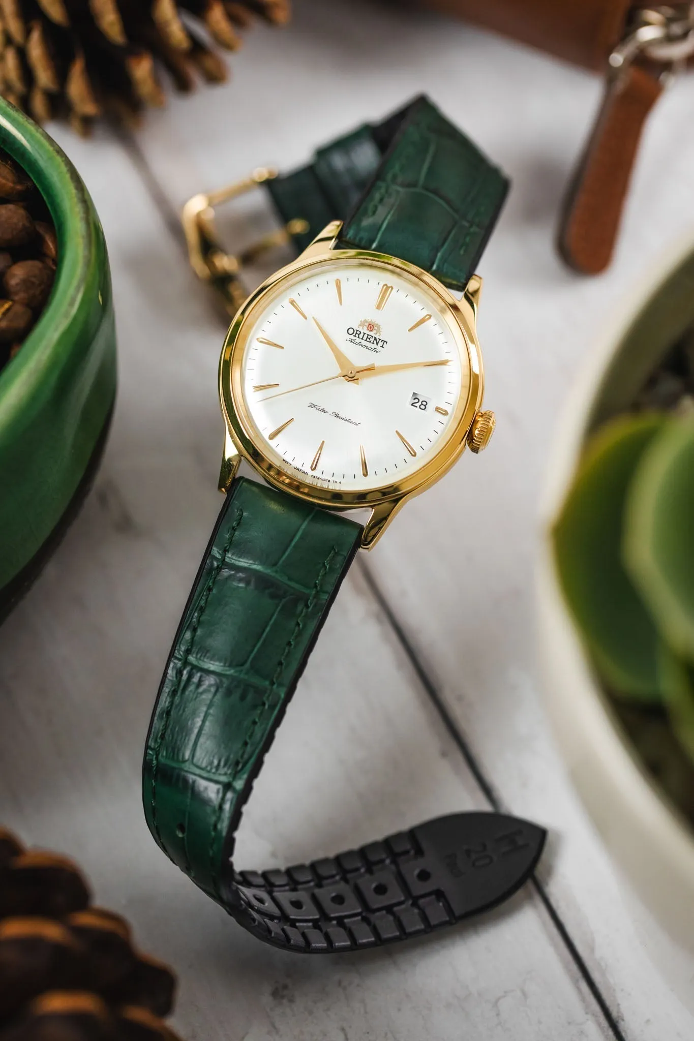 Hirsch PAUL Alligator Embossed Performance Watch Strap in GREEN