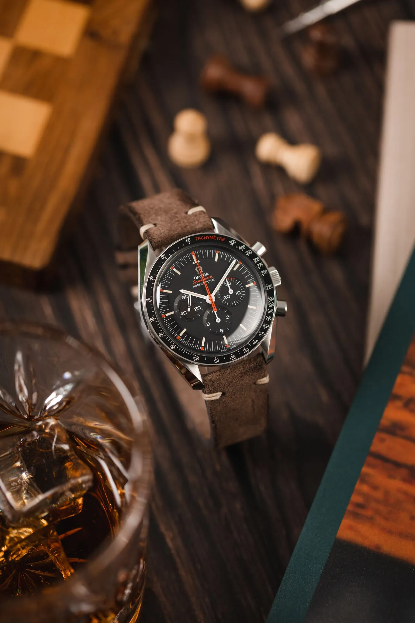 JPM Italian Distressed Tasso Leather Watch Strap in BROWN