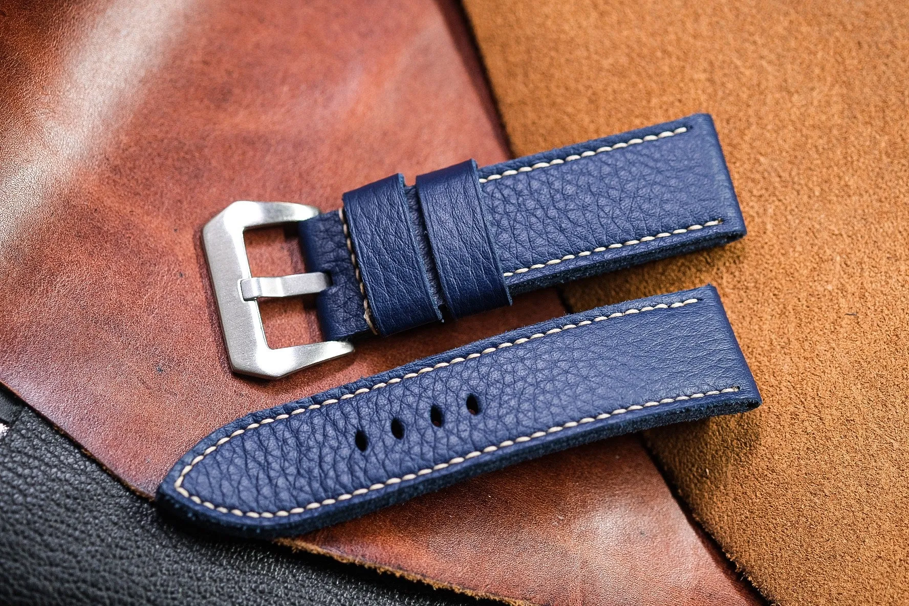 NAVY BLUE MILL LEATHER WATCH STRAP HDCA44