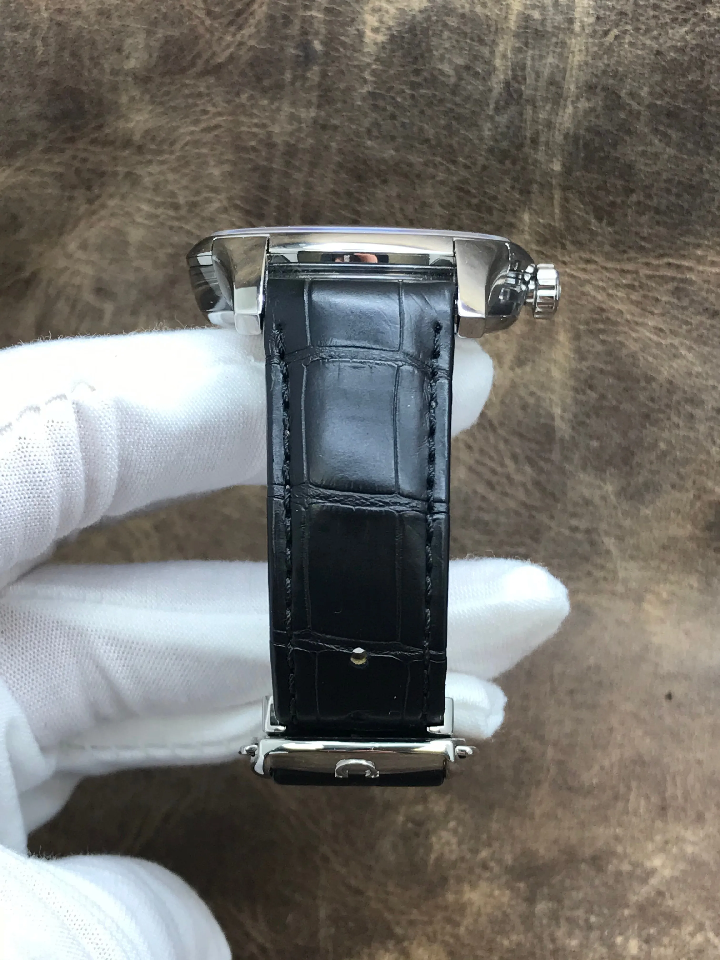 Omega De Ville Hour Vision 431.33.41.21.01.001 Black & Silver Dial Automatic Men's Watch