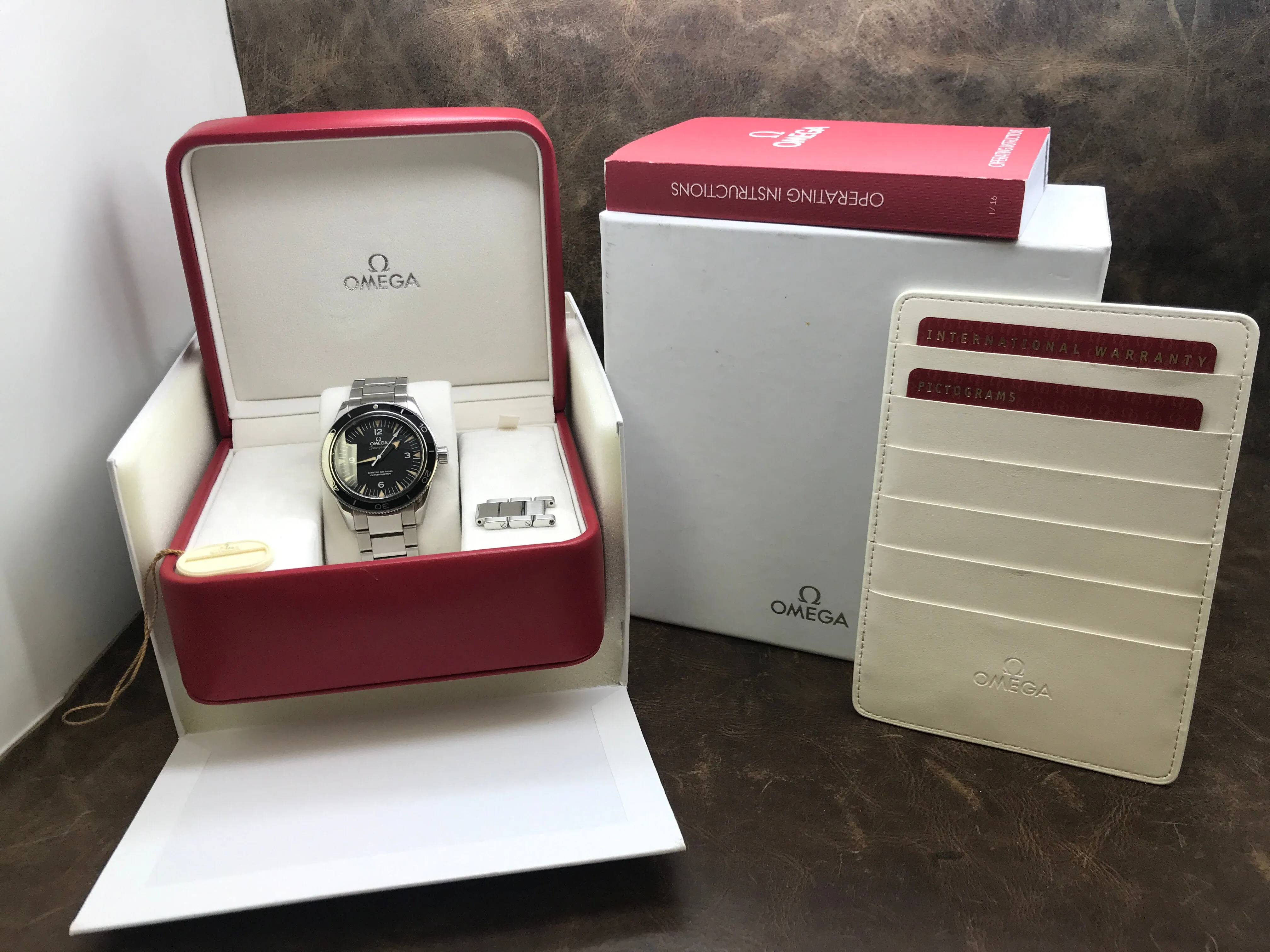 Omega Seamaster 300 233.30.41.21.01.001 Black Dial Automatic Men's Watch