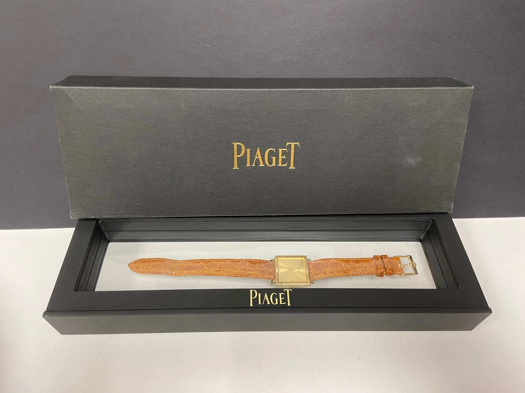 Piaget Tank Ultra Thin 927 Champagne Dial Manual Wind Men's Watch