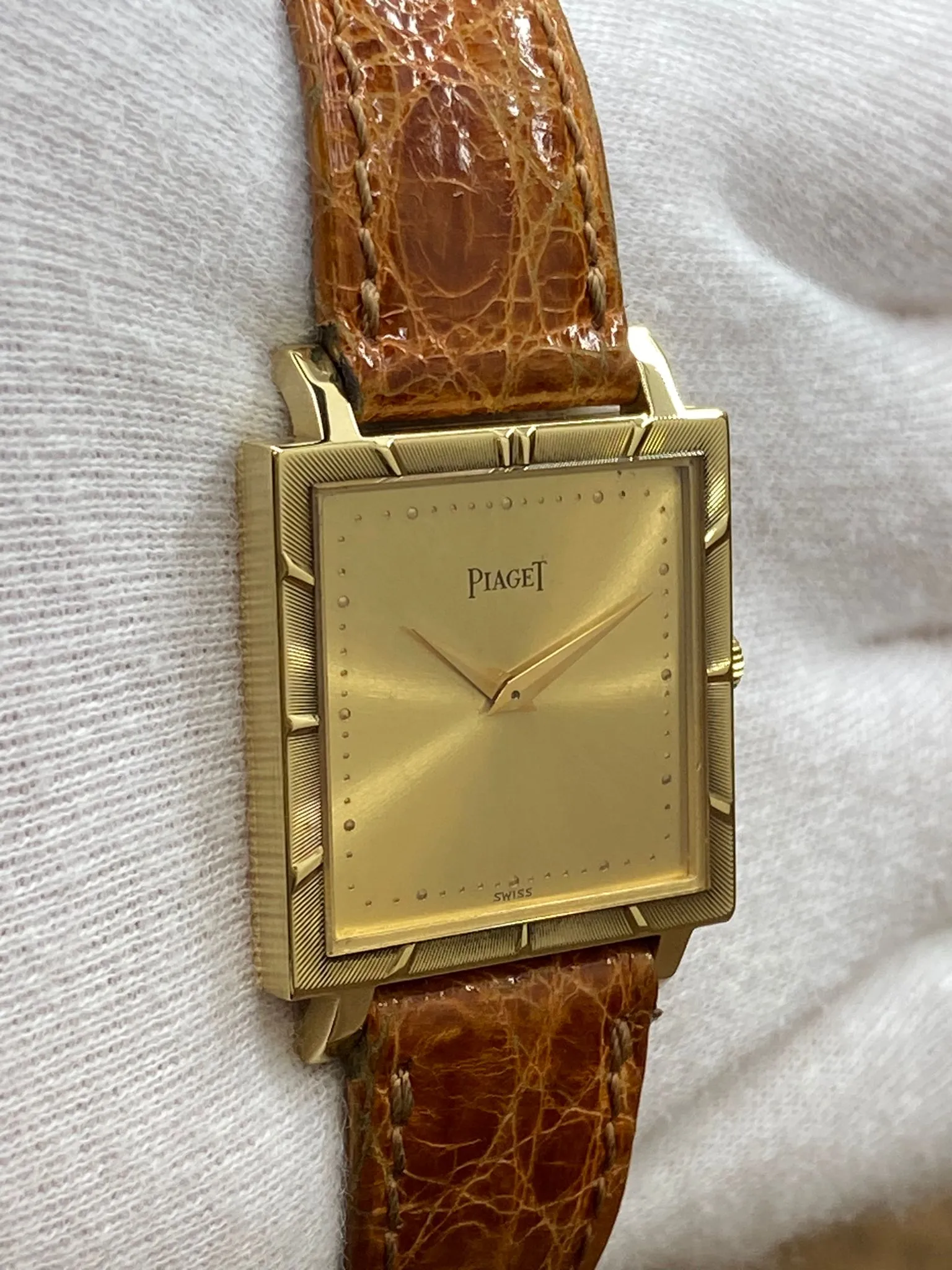Piaget Tank Ultra Thin 927 Champagne Dial Manual Wind Men's Watch