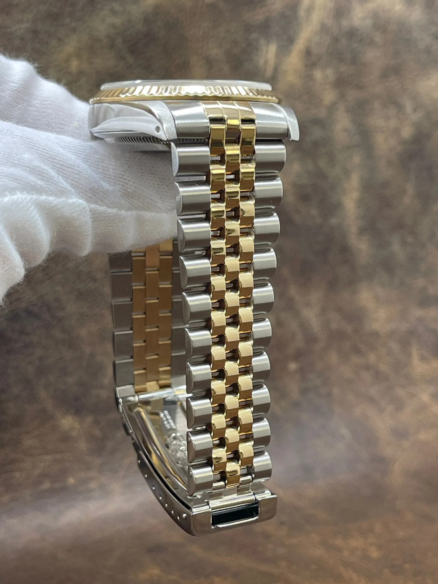 Rolex Datejust 36mm 16233 Champagne Diamond Dial Automatic Watch