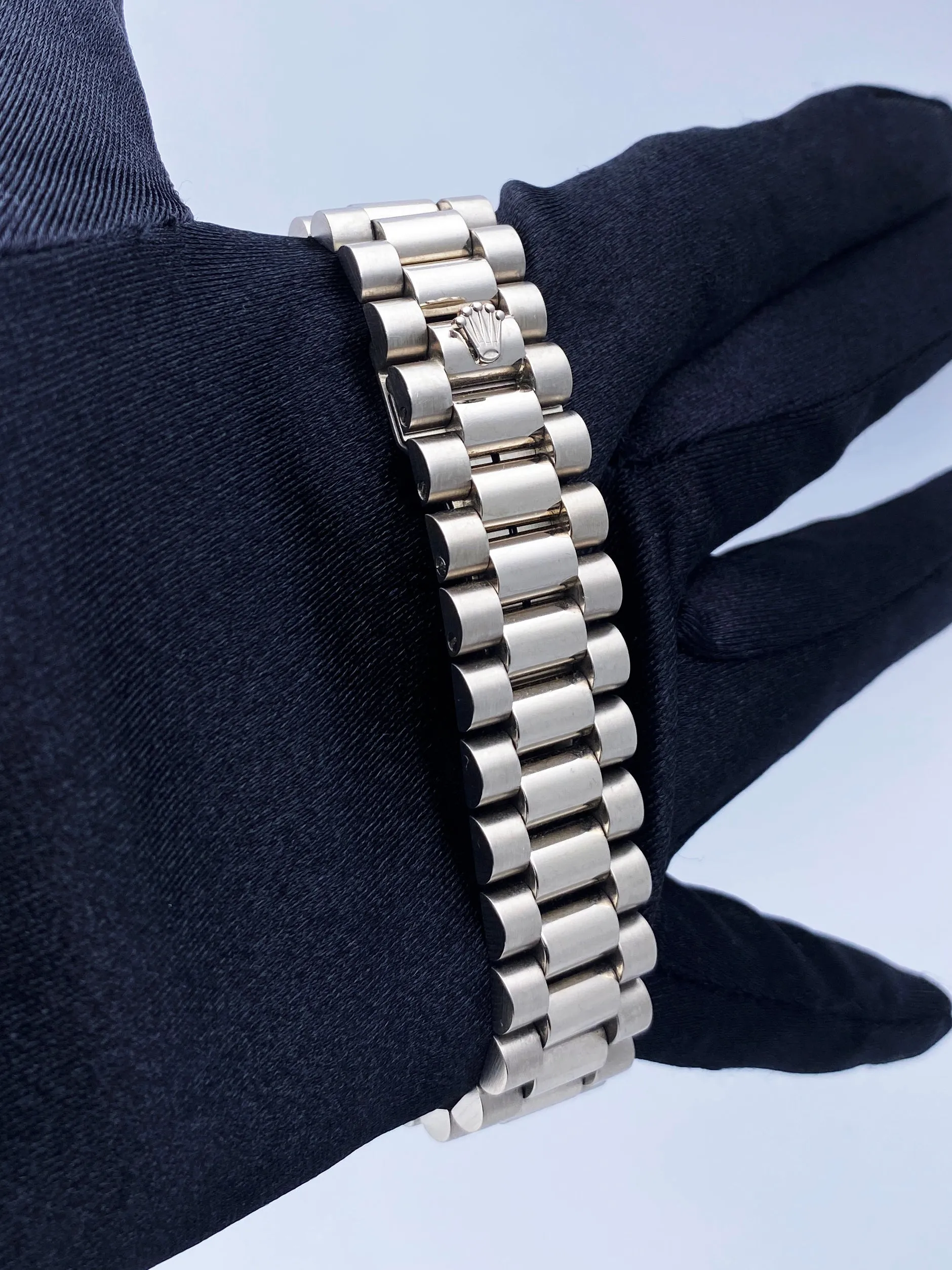 Rolex Day Date 18239 President 18K White Gold Diamond Dial Mens Watch