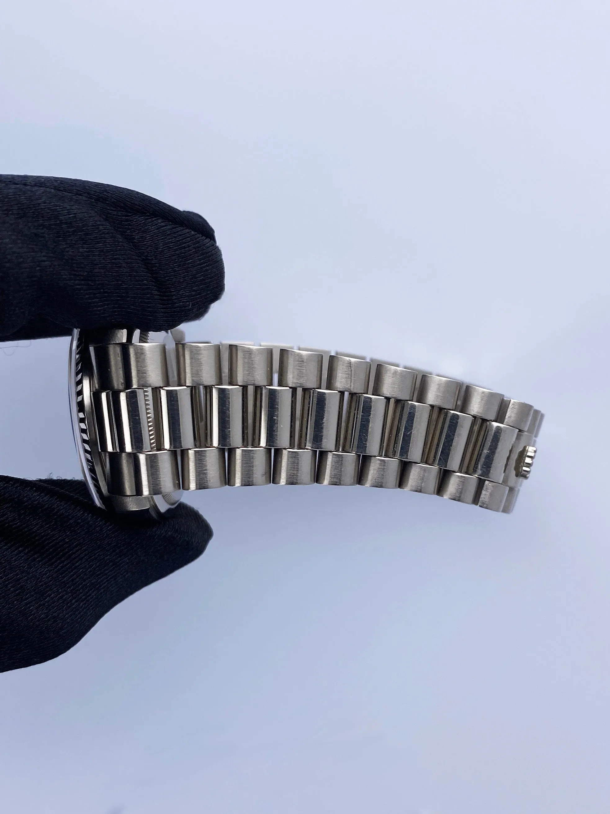 Rolex Day Date 18239 President 18K White Gold Diamond Dial Mens Watch