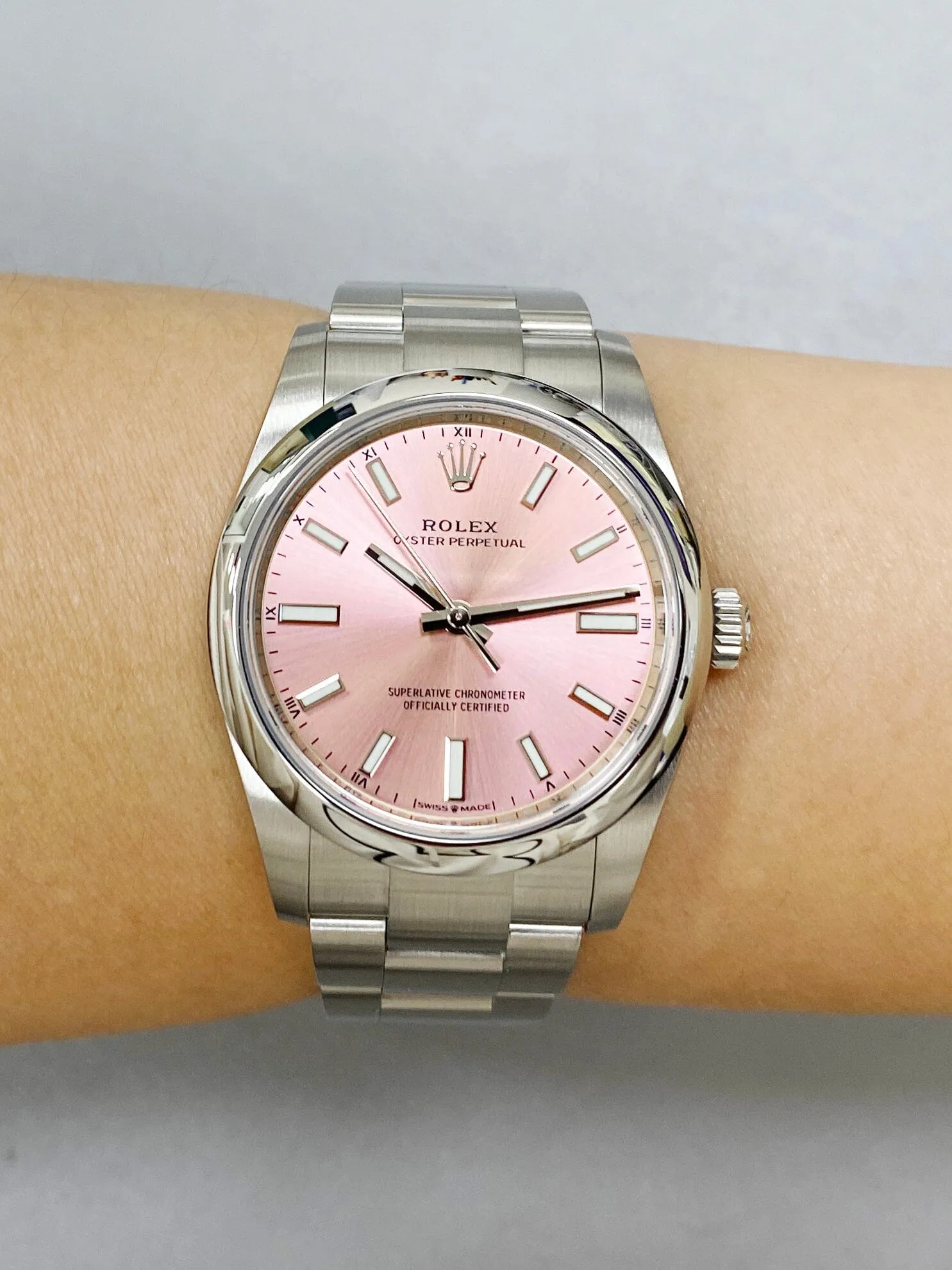Rolex Oyster Perpetual 124200 Midsize Pink Dial Ladies Watch Box Papers