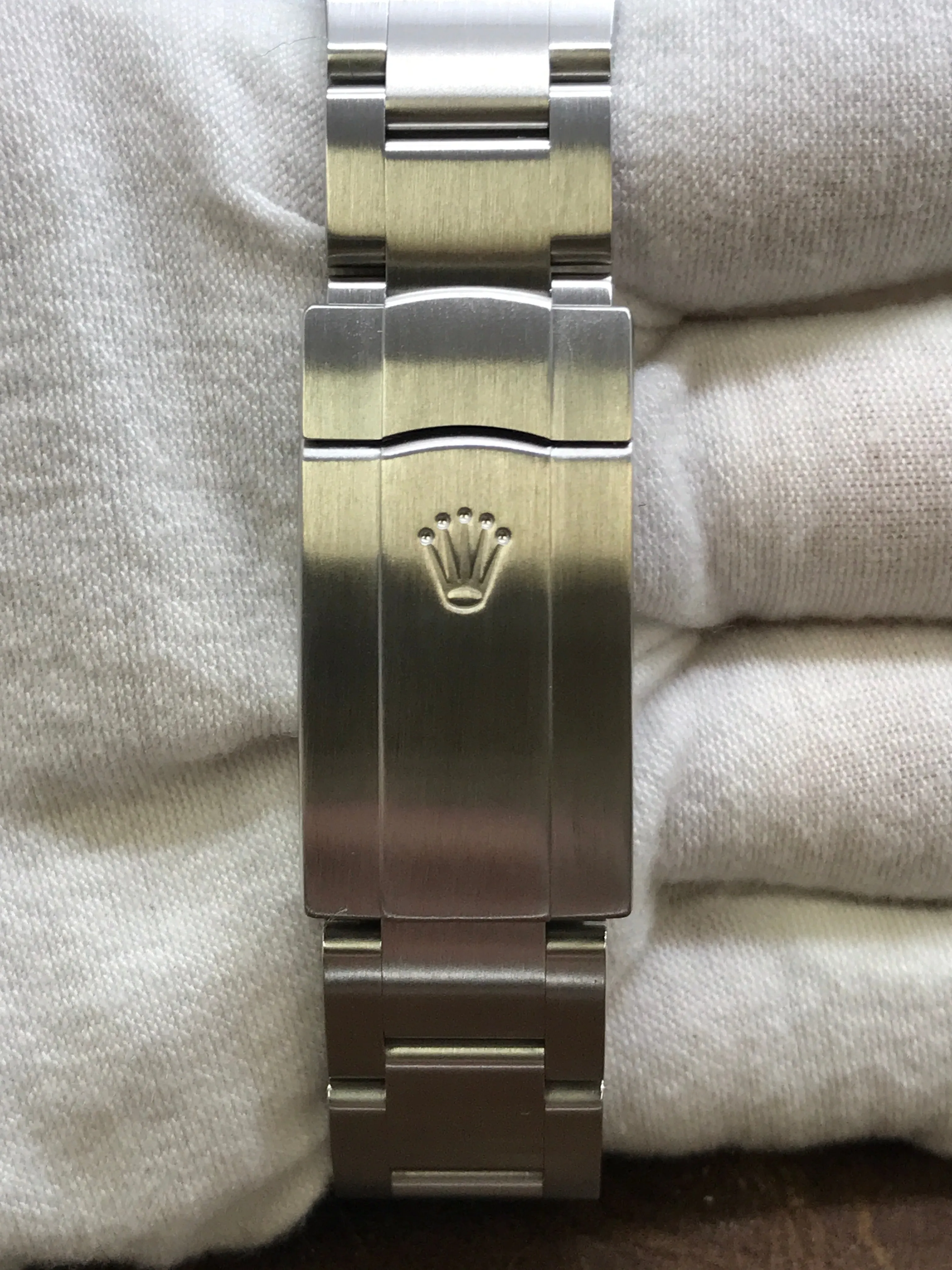 Rolex Oyster Perpetual 36mm 116000 Red Grape Dial Automatic Watch